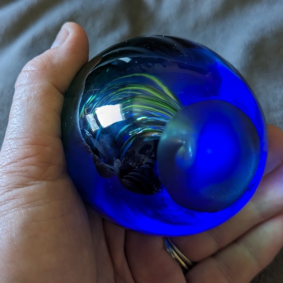 Art Glass Helix Blue and Green Swirls Egg Shaped 4.5" Paperweight - Picture 4 of 8